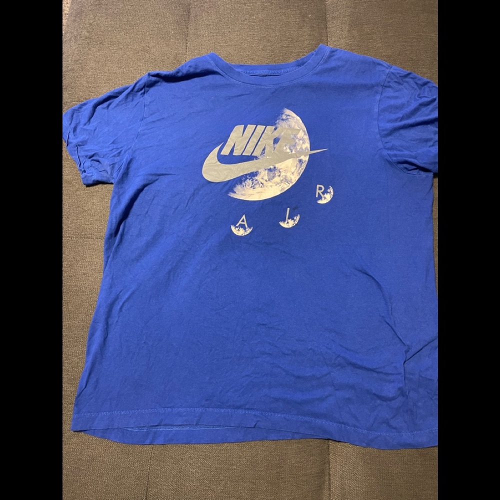 Nike tee